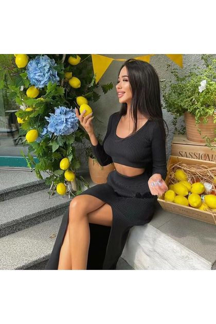 Saia-canelada-com-fenda-branca--principal Saia-canelada-com-fenda-branca--principal