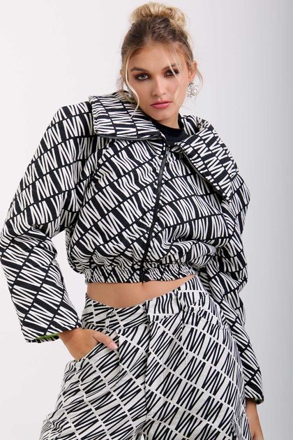 23001LAB00704--1- 23001LAB00704--1-