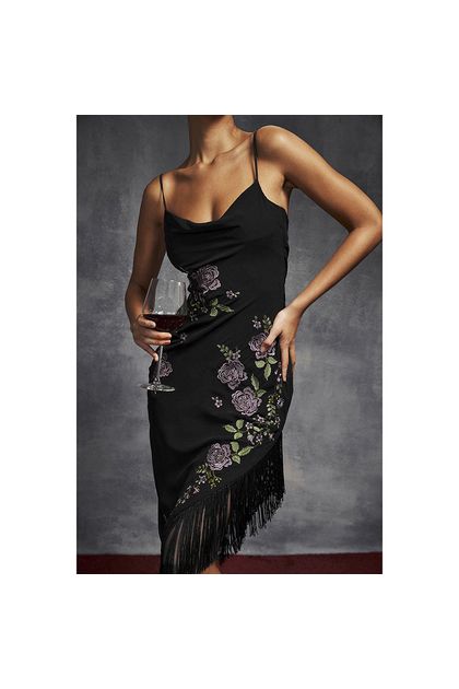 Vestido-midi-com-bordados-e-franja-assimetrico-preto Vestido-midi-com-bordados-e-franja-assimetrico-preto