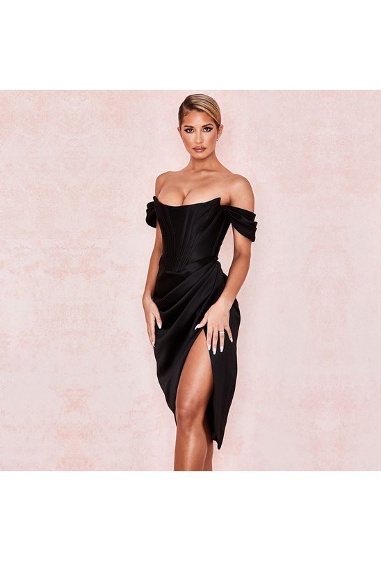 Vestido-assimetrico-com-fenda-frontal-preto