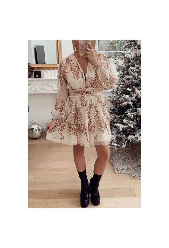 Vestido-de-tule-com-bordado-em-lantejoula-bege