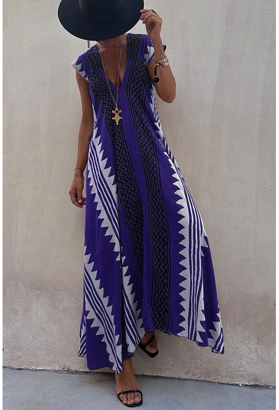 Vestido-longo-amplo-com-decote-em-v-azul