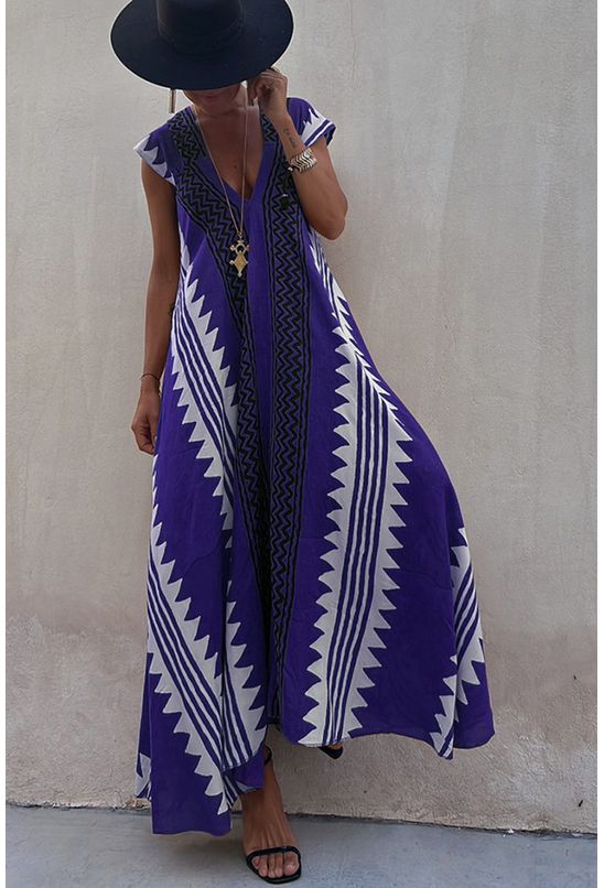Vestido-longo-amplo-com-decote-em-v-azul