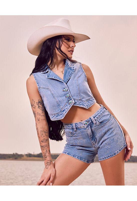 Shorts Jeans Mom Feminino Cintura Média com Bordado Ana Castela 24297 Clara