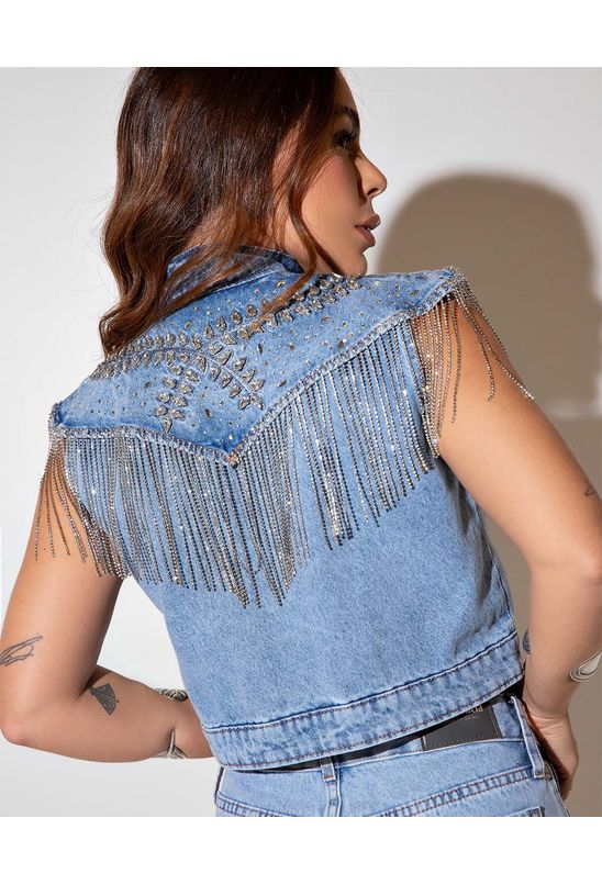 image-77b102b22a554d65a7a587b9b454a366 image-77b102b22a554d65a7a587b9b454a366