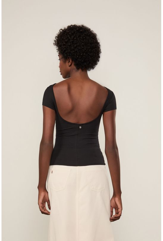 image-04ed1656e80d4b63a45da035df857115