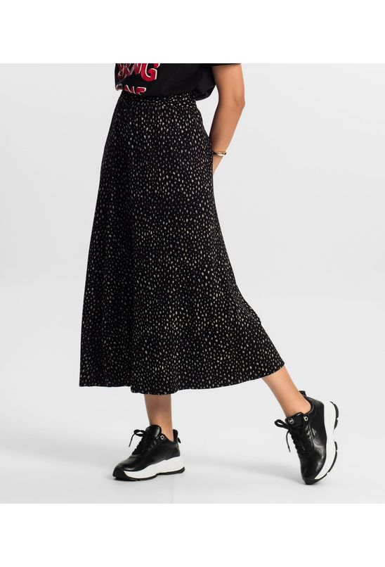 image-67742ff657704ab2aea8fbc4248484aa