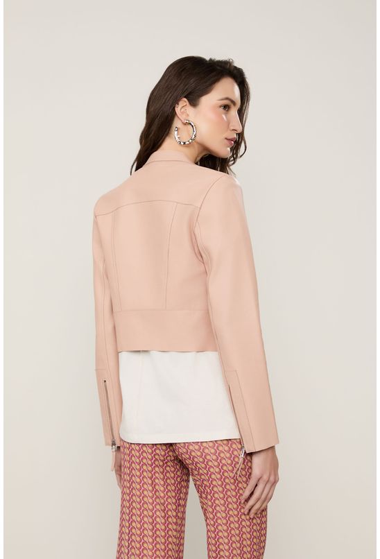 image-b74f2122aafa41979b4160eebb549bbf