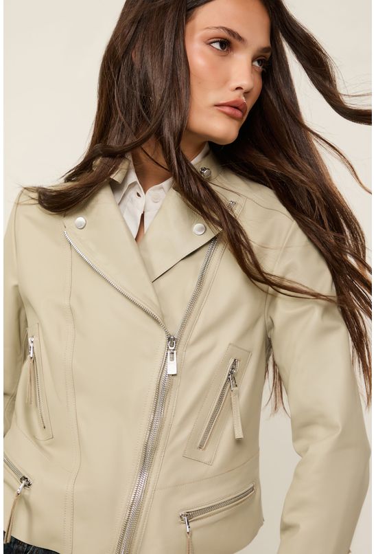 image-3fdd36fedb8d43debf9183ca5bf139ee