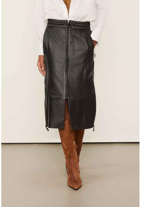 image-661c8ae2d81a44219129f8d63f586016