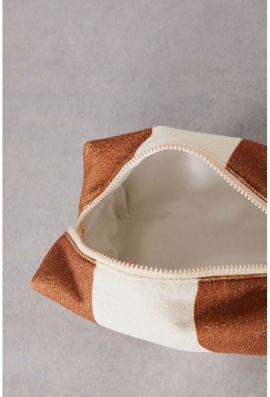 image-c704d9409ed44f4eb57db1ce2f3c6b96